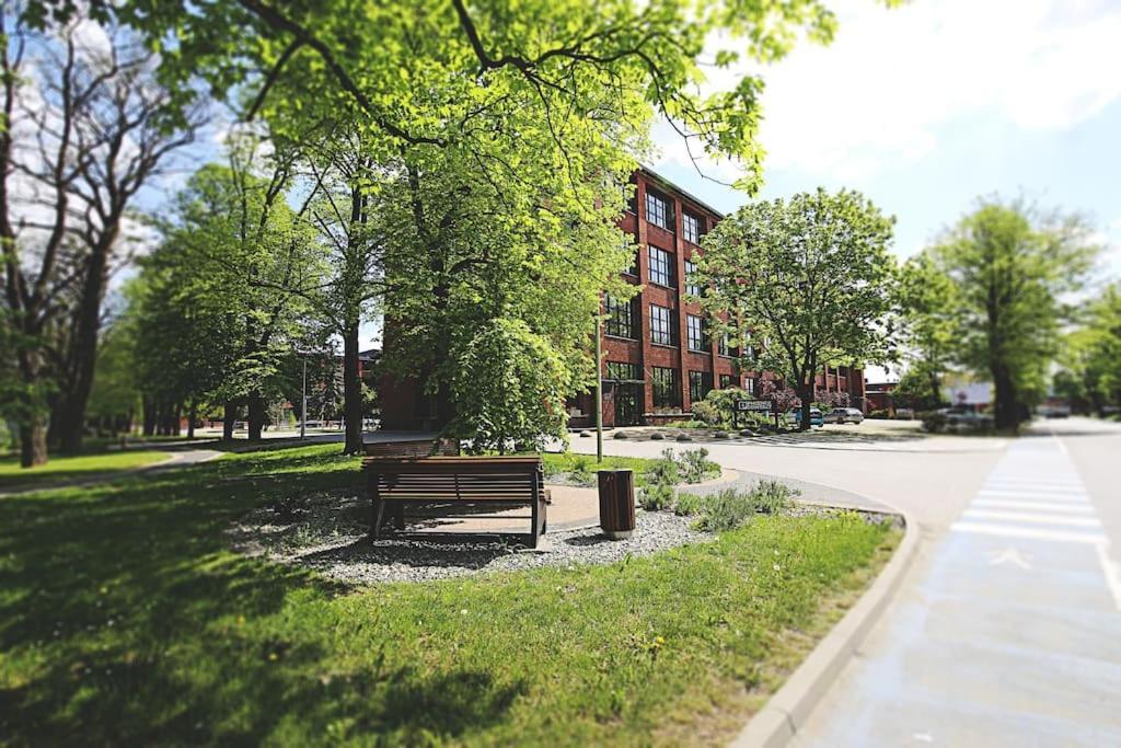 Apartimento Hydral Viene Wrocław Exteriör bild
